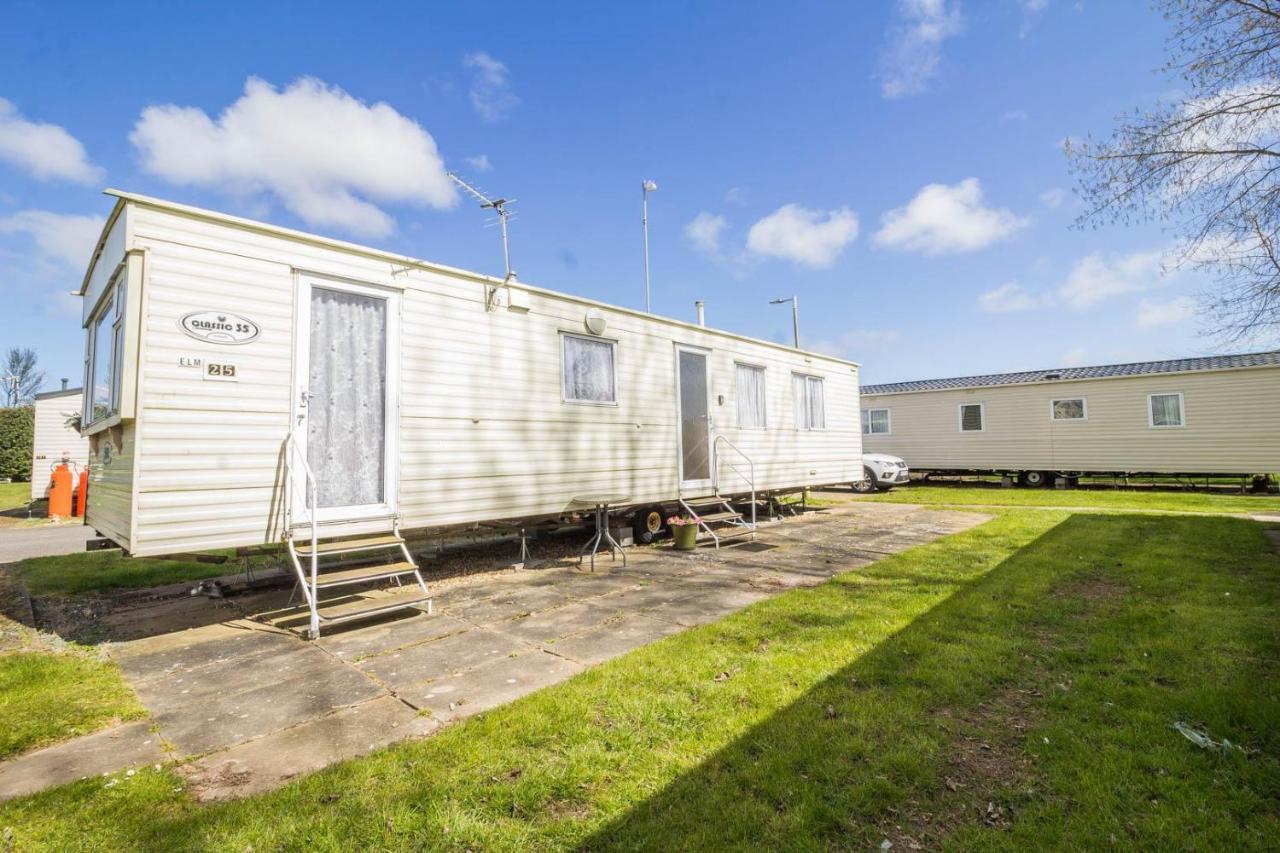 Great 8 Berth Caravan For Hire At Southview Holiday Park In Skegness Ref 33025E Eksteriør billede