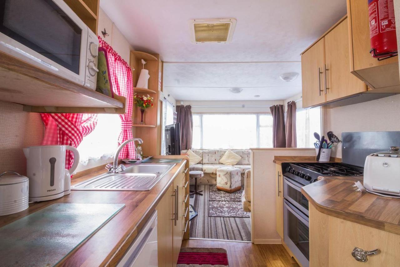 Great 8 Berth Caravan For Hire At Southview Holiday Park In Skegness Ref 33025E Eksteriør billede